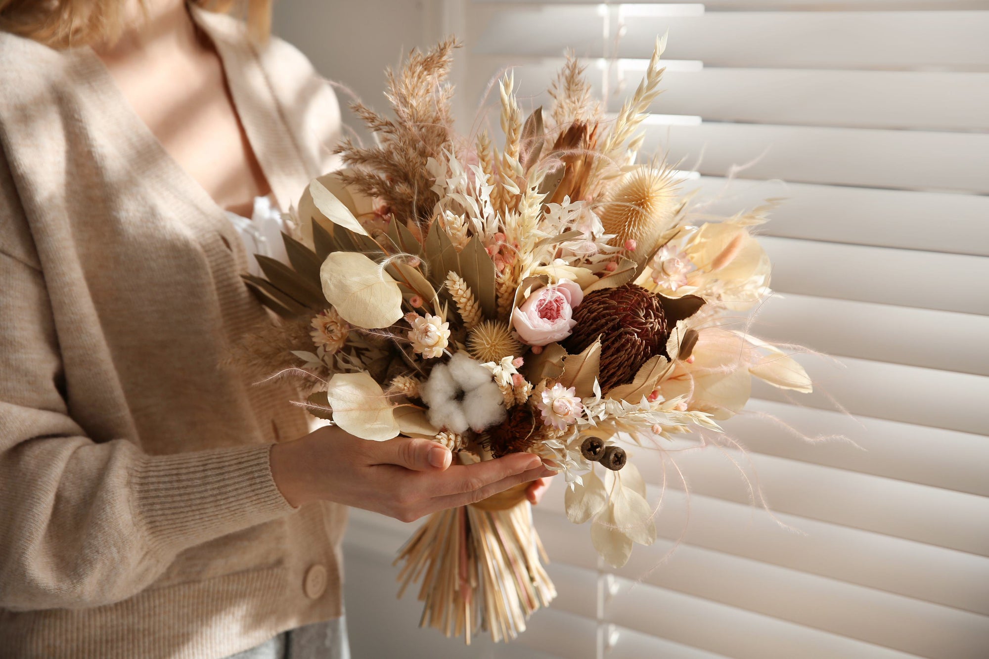 5 Steps to Drying and Styling Flowers - Michael Aram