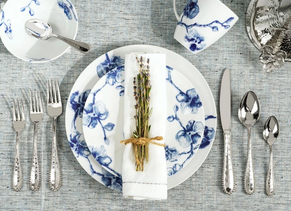 Dinnerware | Michael Aram