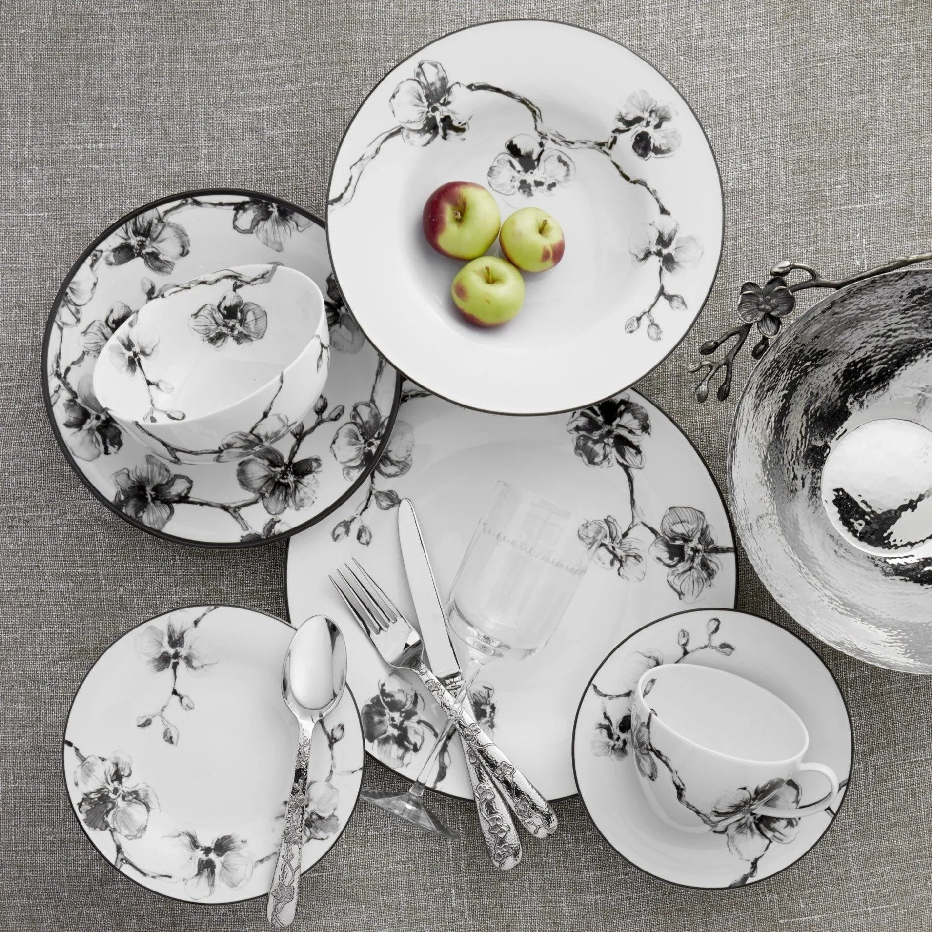 Michael Aram Black Orchid Dinnerware