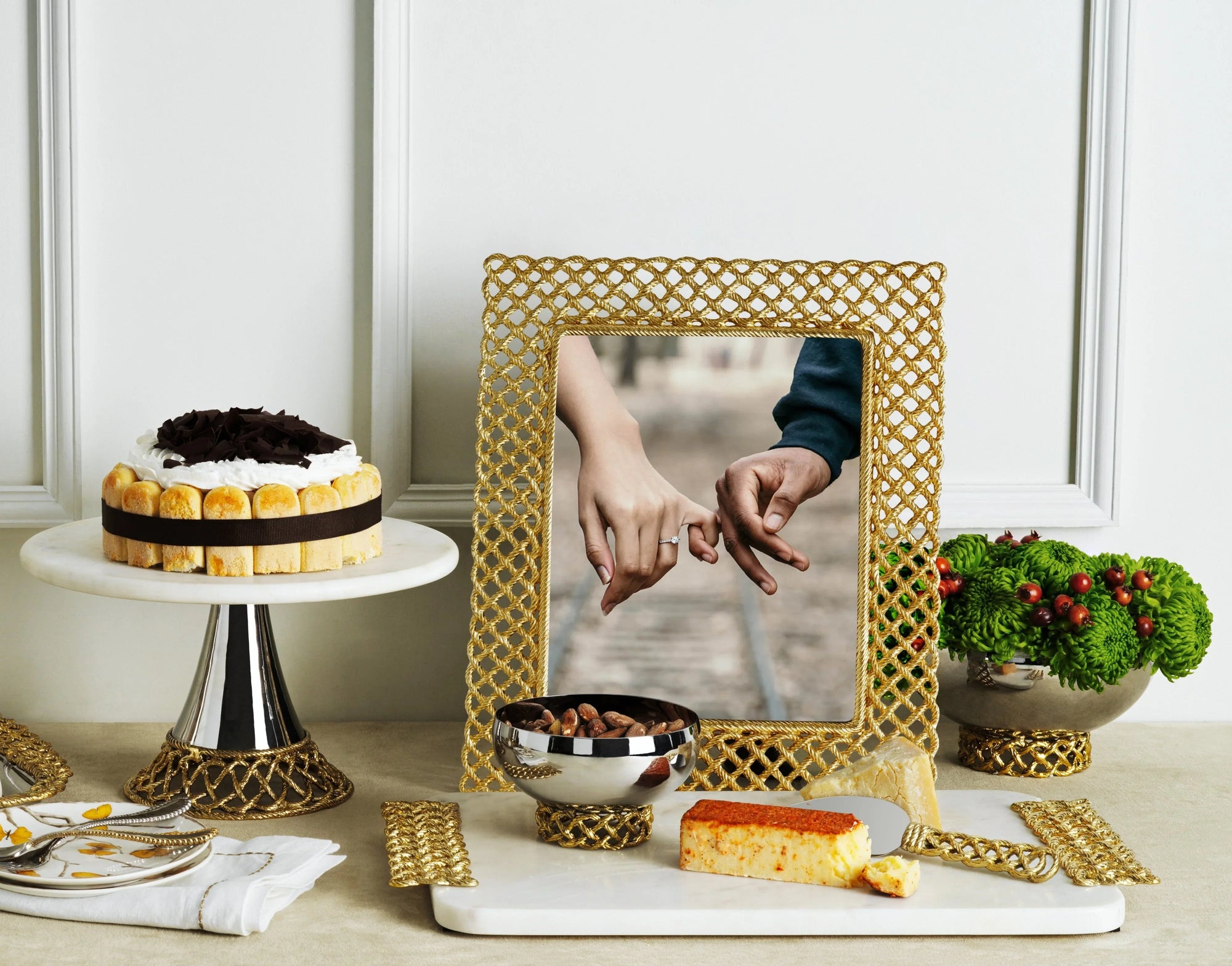 Michael Aram Love Knot Frame